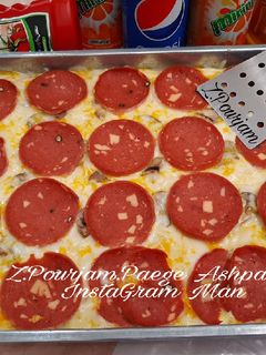 عکسی از دستور پیتزا پپرونی