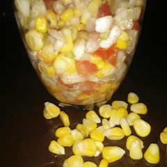A picture of American sweet corn.