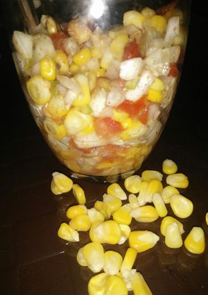 A picture of American sweet corn.