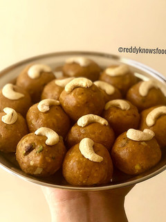 A picture of Dry fruits Besan Laddoos.