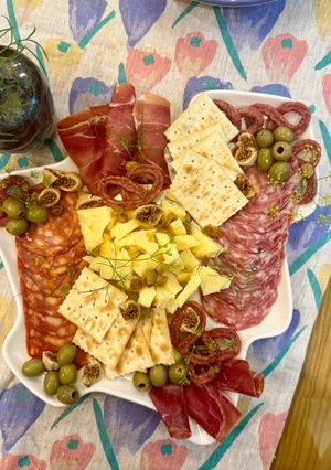 Hình của món Cold cut đón năm mới.