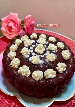 होममेड रेड वेलवेट केक (Homemade Red Velvet Cake) रेसिपी मुख्य फोटो