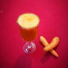 عصير الجزر الطبيعي 🥕🍹-レシピのメイン写真