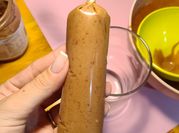 Una foto de crema de leche y nutella