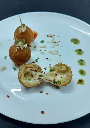 পটাটো চীজ বল(Potato Cheese Ball Recipe In Bengali) রেসিপির প্রধান ছবি