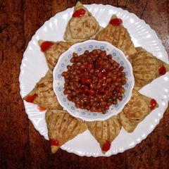 A picture of Black chickpeas samosas.