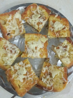 બ્રેડ ચાટ(bread chaat recipe in Gujarati) રેસીપી મુખ્ય ફોટો