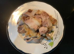 Hình của món Thịt heo hấp xì dầu.