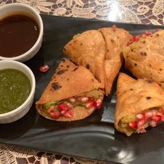 A picture of Roti Samosa.