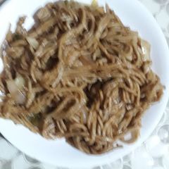 A picture of Noodles.