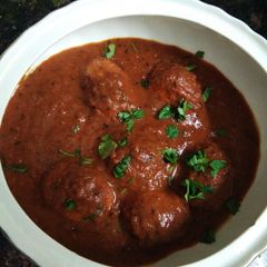 A picture of Egg curry.