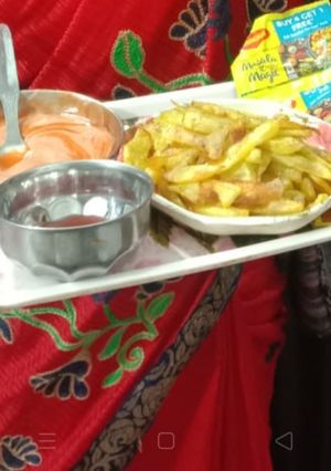 क्रिस्पी फ्रेंच फ्राइज((Crispy French Fries recipe in Hindi) रेसिपी मुख्य फोटो