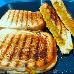 Quick potato sandwich A picture of Quick potato sandwich.