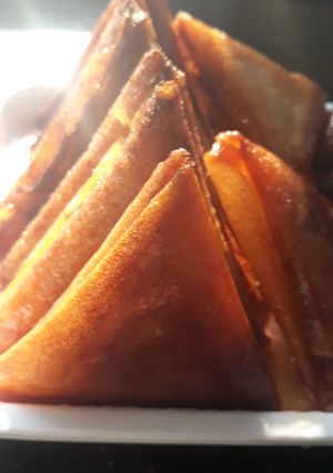 Une photo de Petit triangle sucré (samsa)