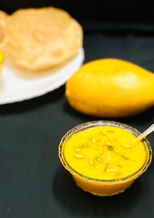 A picture of Aamras (sweet mango pulp).