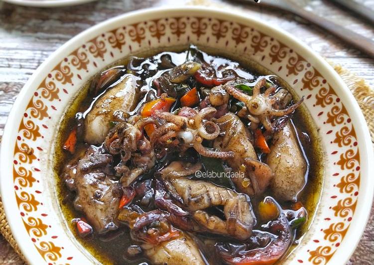 Pindang Cumi Hitam