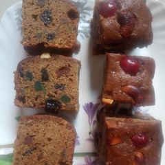 A picture of Christmas Fruit cake.