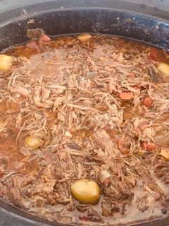 Una foto de Ropa vieja en olla de cocción lenta