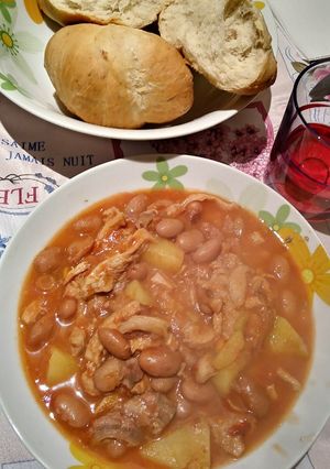 A picture of Tripe and Bean Soup.