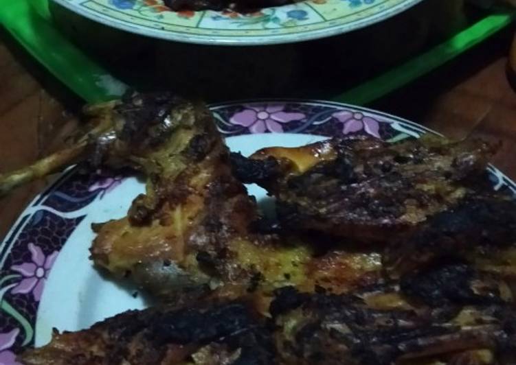 Bekakak ayam kampung bakar