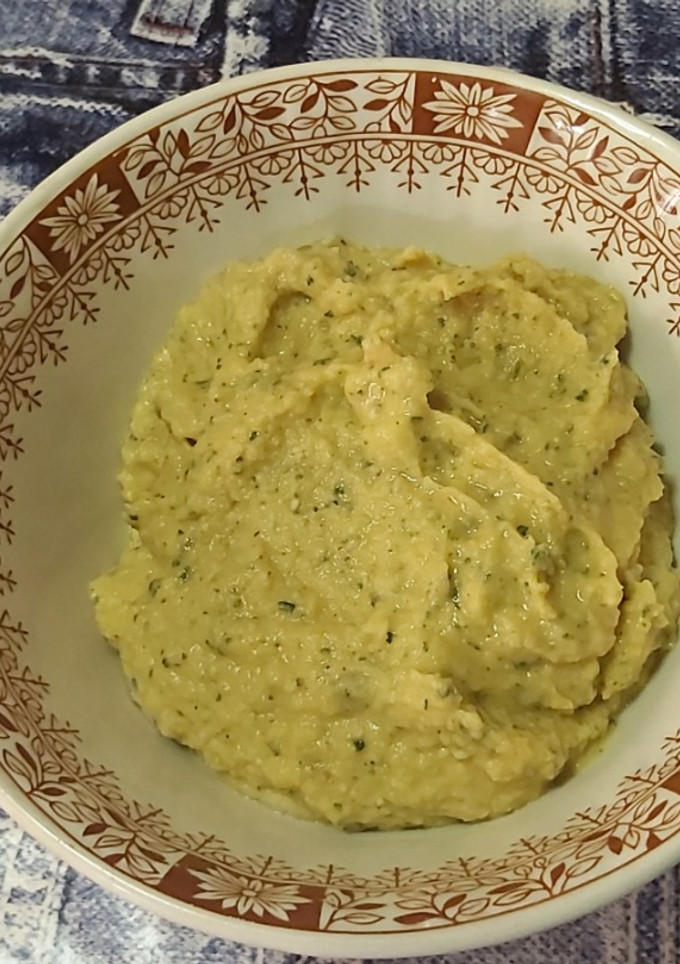 Una foto de Crema de Garbanzos para untar (Hummus con tahini)