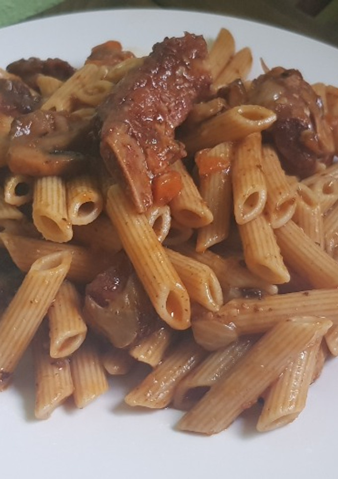 Una foto de Macarrones con costilla ibérica