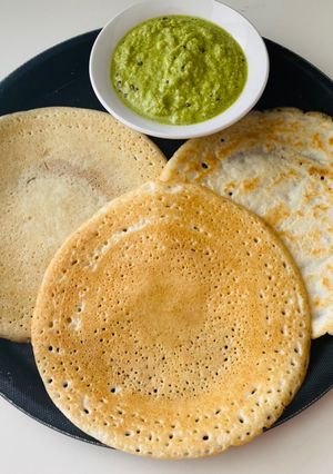 तांदूळाची आंबोळी (tandudachi amboli recipe in marathi) रेसिपी चे मुख्य फोटो 