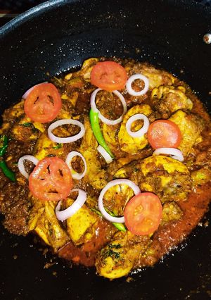 A picture of Butt Chicken Karahi 😋.