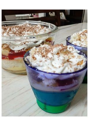 A picture of Pineapple Trifle bowl.