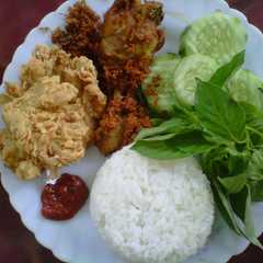 A picture of 🍁AYAM GORENG TABUR KELAPA NAN RENYAH ala vina🍁.