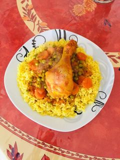 صورة لوصفة أرز بالدجاج والخضار طيب في الفرن