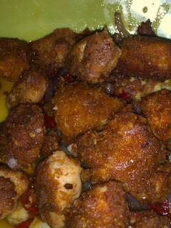 A picture of Chicken nugget with cornflakes.