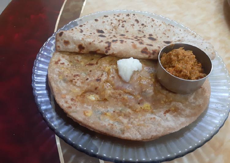 Steps to Prepare Favorite Alu-Paneer Paratha