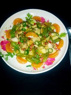 फ्रूट सैलेड(fruits salad recipe in hindi) रेसिपी मुख्य फोटो