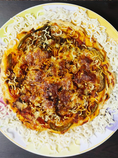 மேகி நூடுல்ஸ் பீட்ஸா (Maggi noodles pizza recipe in tamil) செய்முறை முக்கிய புகைப்படம்