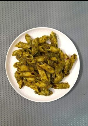 क्रीमी ग्रीन पीज पास्ता (creamy green peas pasta recipe in Hindi) रेसिपी मुख्य फोटो
