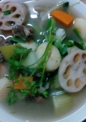 Hình của món Sườn hầm mã thầy .