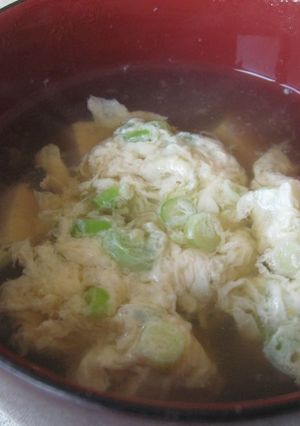 A picture of Tofu & Egg Soup.
