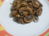 Champiñones al ajillo