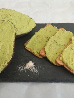 Una foto de Paté de Aguacate y atún