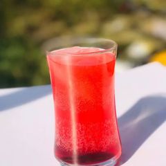 A picture of Arizona sunset drink.