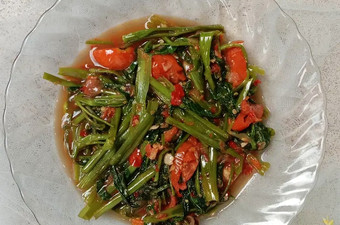Bagaimana Menyiapkan Tumis Kangkung Anti Gagal