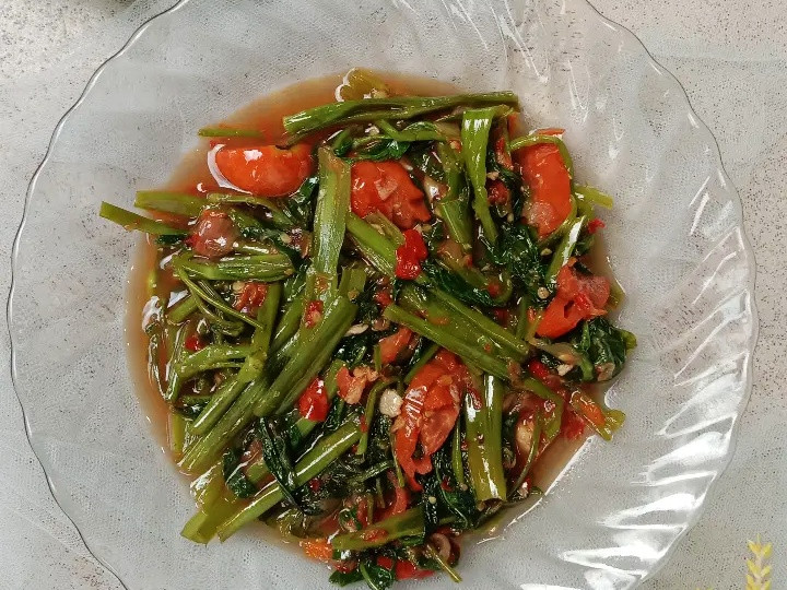 Bagaimana Menyiapkan Tumis Kangkung Anti Gagal