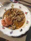 Fesols santa pau amb calamarsets i gambes