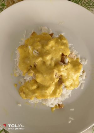 Una foto de Arroz con pollo al curry