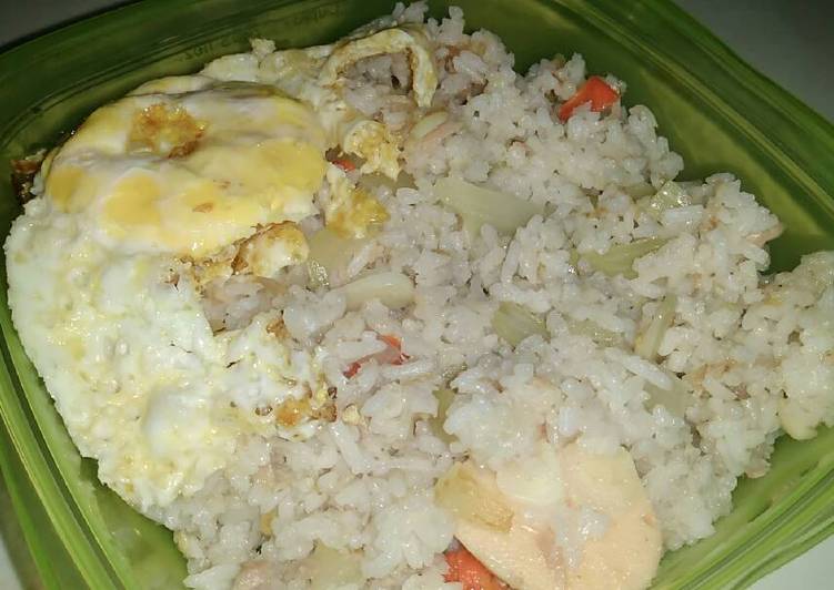 Nasi goreng bakso ikan dan tuna (pakai rice cooker) 🍚🐟