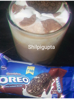 ओरियो वनीला आइसक्रीम मिल्क शेक (oreo vanilla ice cream milkshake recipe in Hindi) रेसिपी मुख्य फोटो