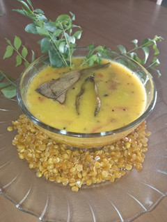કાઠીયાવાડી દાળ (Kathiyawadi Dal Recipe In Gujarati) રેસીપી મુખ્ય ફોટો