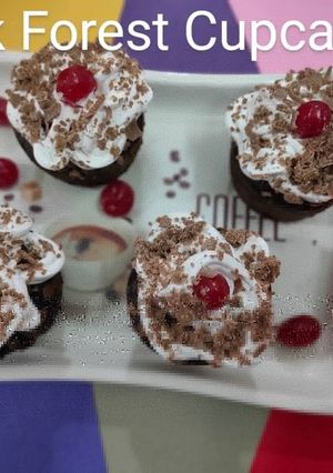 A picture of Black Forest Cupcakes.