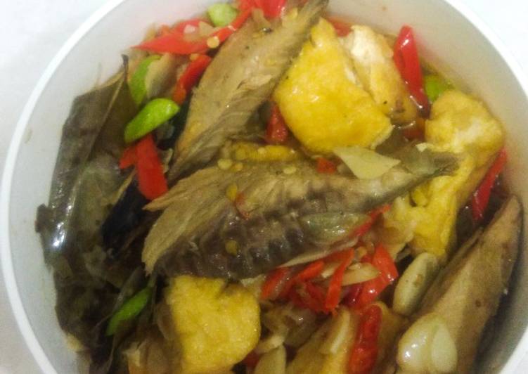 Tumis Tongkol Pete Tahu